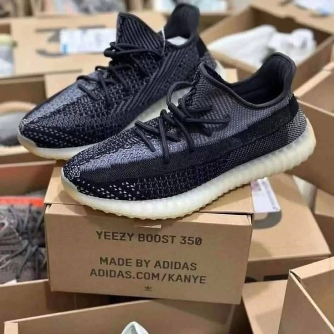 Yeezy Slides - Image 2