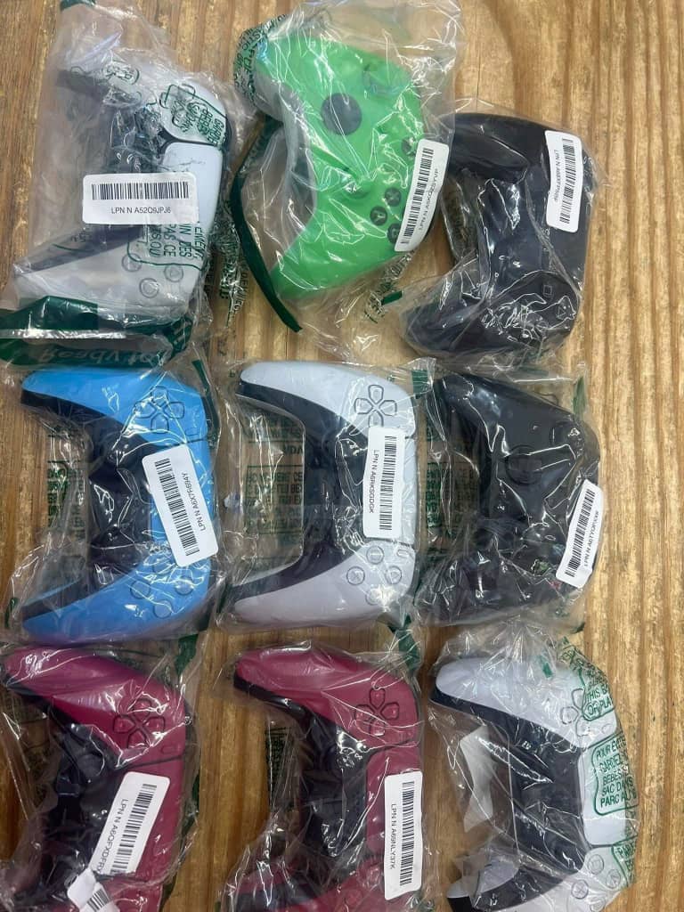 PS5 Controllers - Image 3